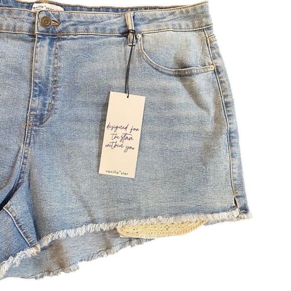 Vanilla Star NWT size 24W pocket bag shorts raw hem - Picture 2 of 5